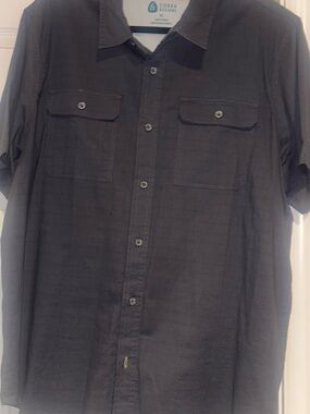 Men's Short-Sleeve Button-Up Shirt in Dark Gray Sierra designs XL